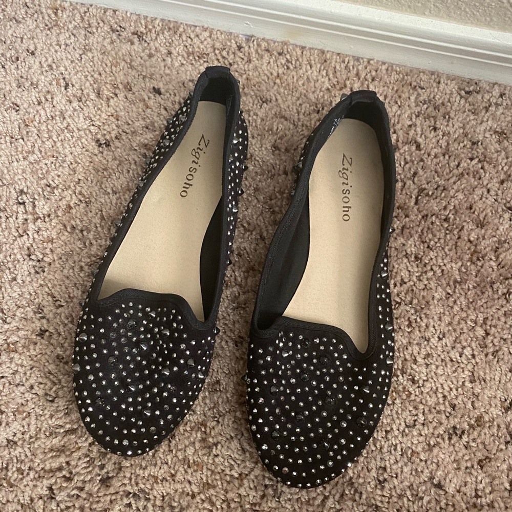 Studded flats
